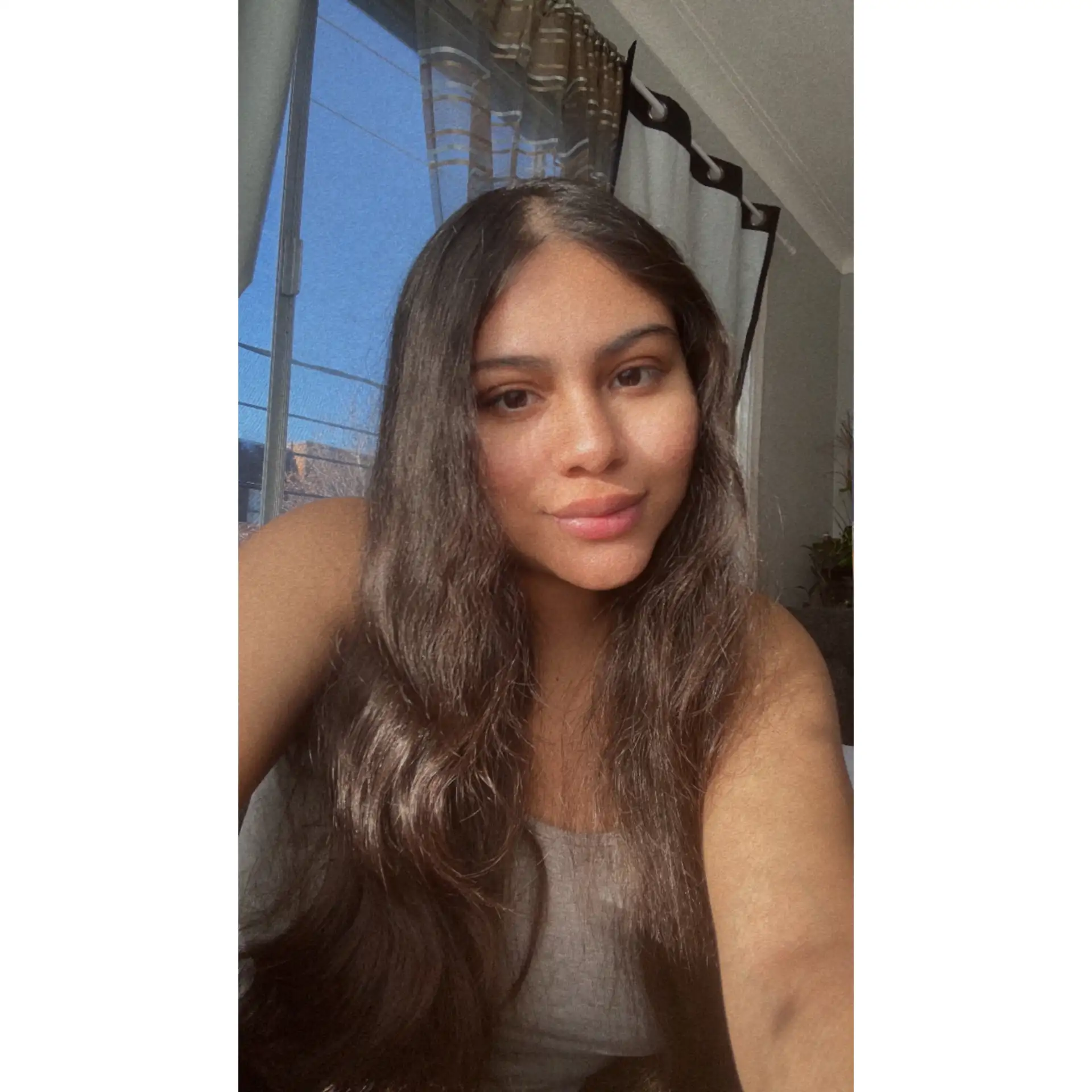 Puedes crear unas fotos blanco y negro con un fondo blanco